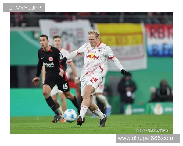 红牛战曼联激战欧洲赛场谁能在巅峰对决中笑到最后